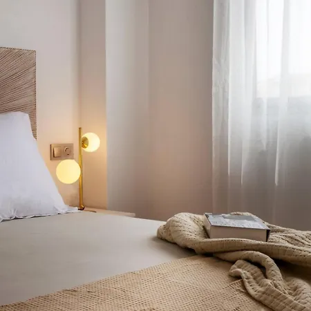 Pink Del Mar - Winter By The Sea