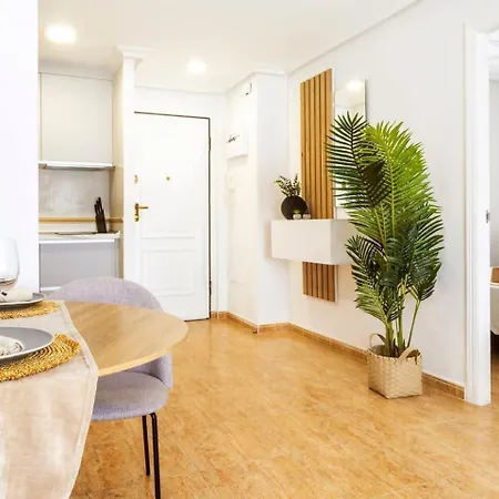 Apartman Pink Del Mar - Winter By The Sea Torrevieja